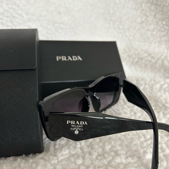 Prada Women's Black Sunglasses - Picture 3 of 5